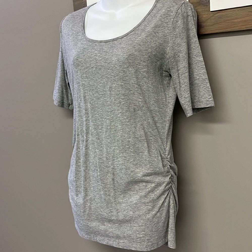 All Worthy by Hunter McGrady Heather Gray Short Sleeve Rouged T- Shirt- Small - Picture 2 of 11